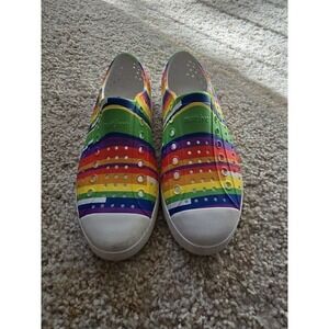 Native Unisex Jefferson Print Rainbow Colored Theme Shoes Size W8 M6